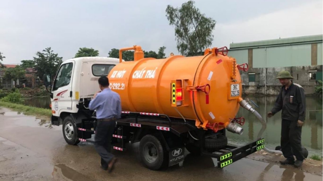 Hút Hầm Cầu Xã Sơn Đông Nhanh Gọn, Báo Giá Rõ Ràng