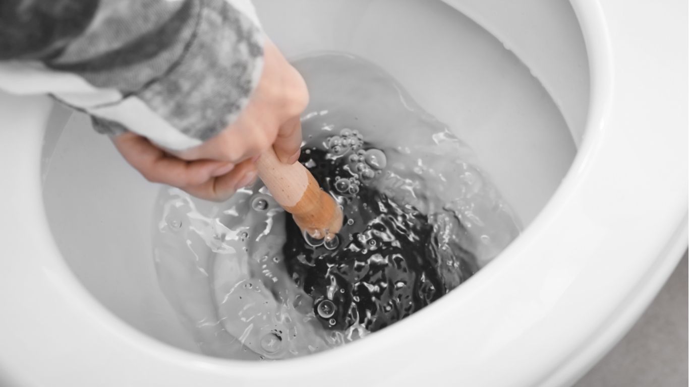 Cách Hút Hầm Cầu Tại Nhà An Toàn, Đúng Cách