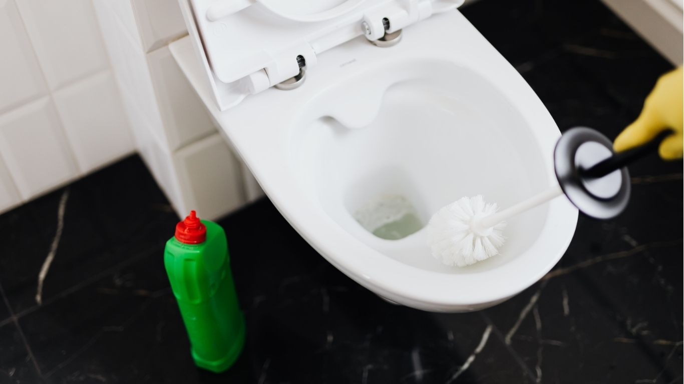 Cách Hút Hầm Cầu Tại Nhà An Toàn, Đúng Cách