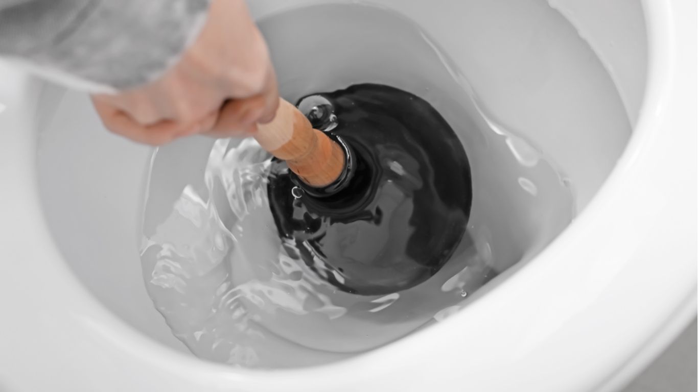 Cách Hút Hầm Cầu Tại Nhà An Toàn, Đúng Cách