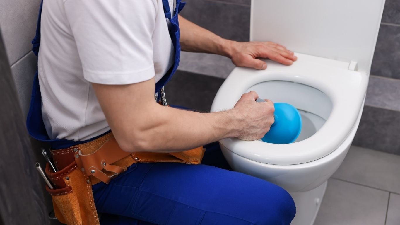 Cách Thông Bồn Cầu Bị Nghẹt Nhanh Tại Nhà